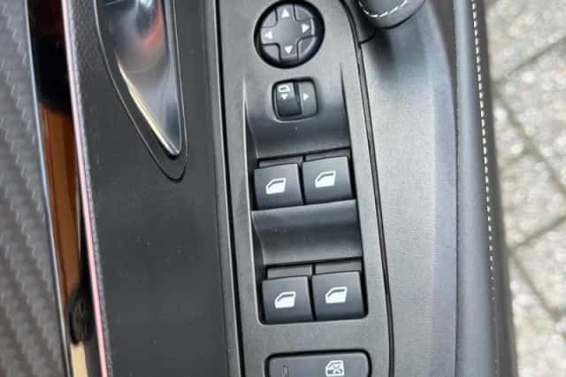 Peugeot 2008 (2021) thumbnail 24