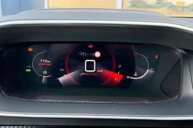 Peugeot 2008 (2021) thumbnail 28