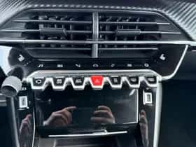 Peugeot 2008 (2021) thumbnail 36