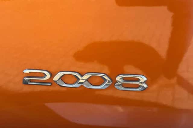 Peugeot 2008 (2021) thumbnail 8