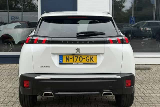 Peugeot 2008 (2021) thumbnail 5