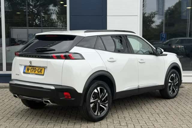Peugeot 2008 (2021) thumbnail 6