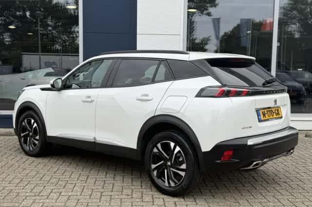 Peugeot 2008 (2021) thumbnail 6