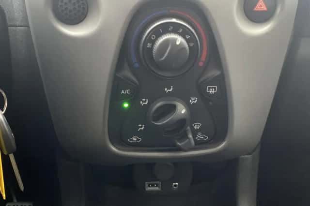 Peugeot 108 (2020) thumbnail 12