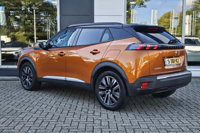 Peugeot e-2008 (2022) thumbnail 3