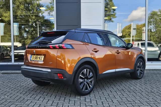 Peugeot e-2008 (2022) thumbnail 5