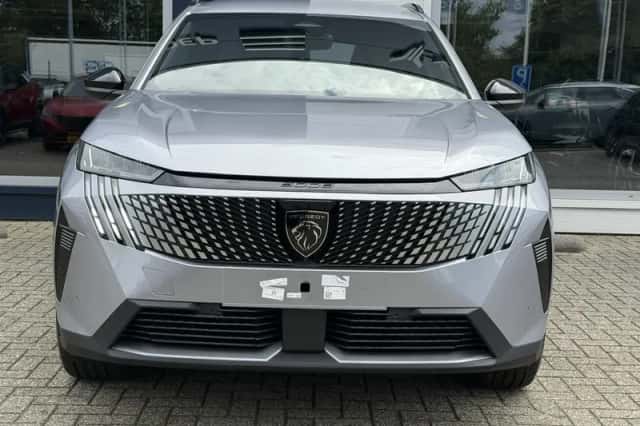 Peugeot E-5008 (2026) thumbnail 3