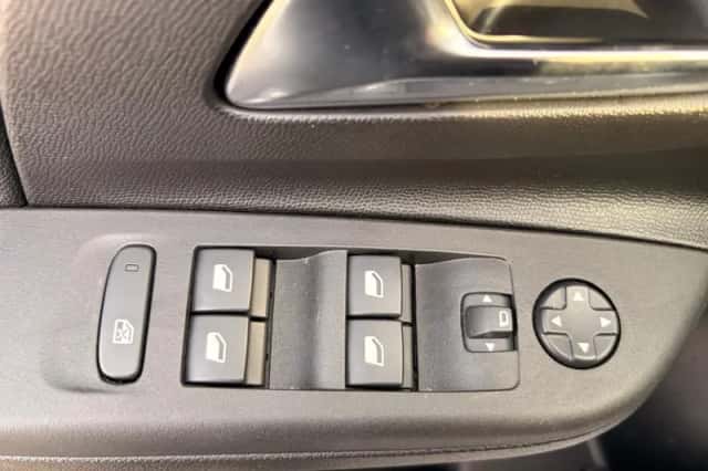 Opel Corsa (2024) thumbnail 28