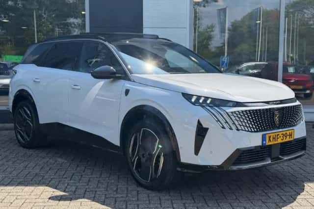 Peugeot E-5008 (2026) thumbnail 2