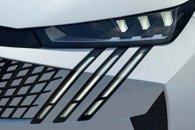 Peugeot E-5008 (2026) thumbnail 13