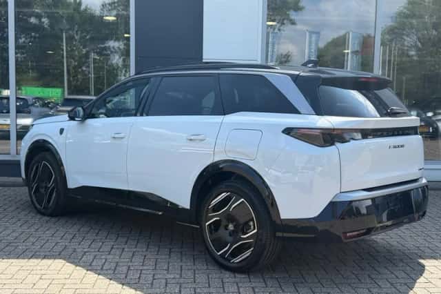 Peugeot E-5008 (2026) thumbnail 7