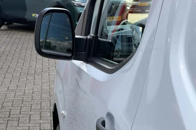 Peugeot Partner (2023) thumbnail 13