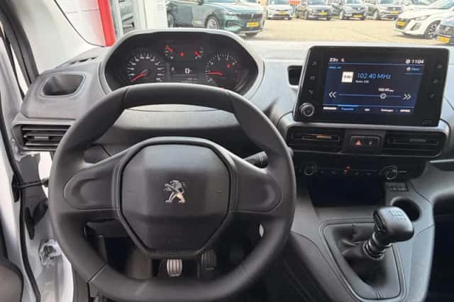 Peugeot Partner (2023) thumbnail 21