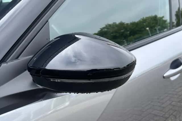 Peugeot 2008 (2024) thumbnail 13