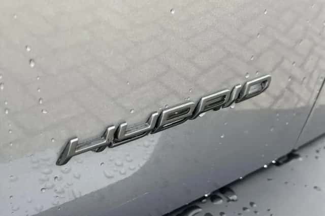 Peugeot 2008 (2024) thumbnail 23