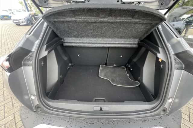 Peugeot 2008 (2024) thumbnail 40