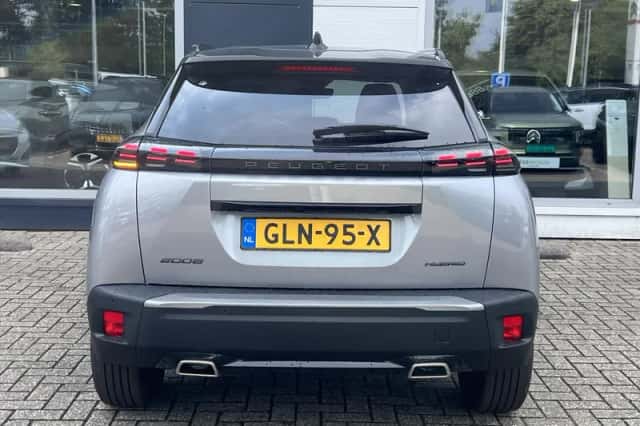 Peugeot 2008 (2024) thumbnail 9
