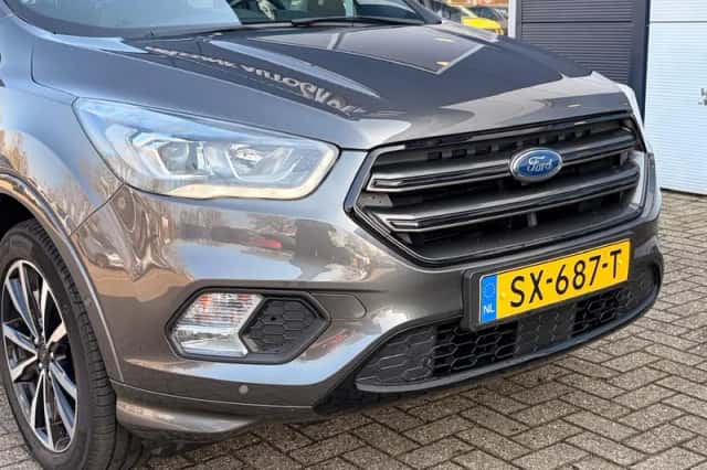 Ford Kuga (2018) thumbnail 18