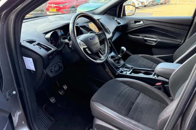 Ford Kuga (2018) thumbnail 19