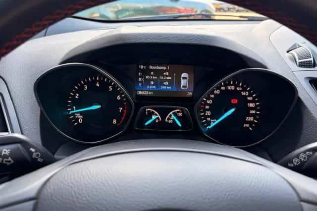 Ford Kuga (2018) thumbnail 24