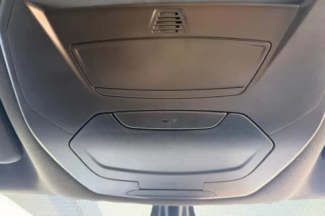 Ford Kuga (2018) thumbnail 38