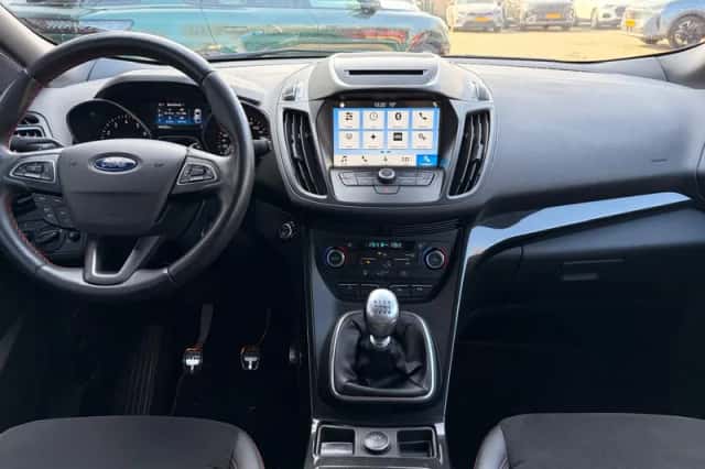 Ford Kuga (2018) thumbnail 41