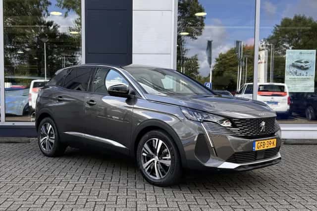 Peugeot 3008 (2024) thumbnail 2
