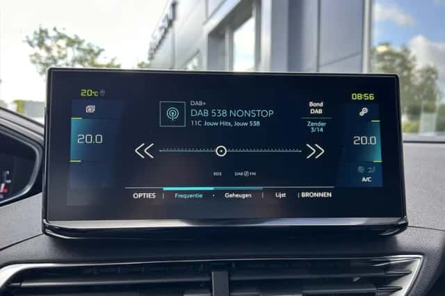 Peugeot 3008 (2024) thumbnail 13
