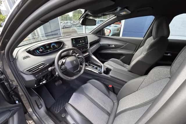 Peugeot 3008 (2024) thumbnail 17