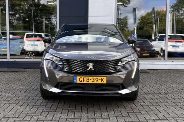 Peugeot 3008 (2024) thumbnail 3