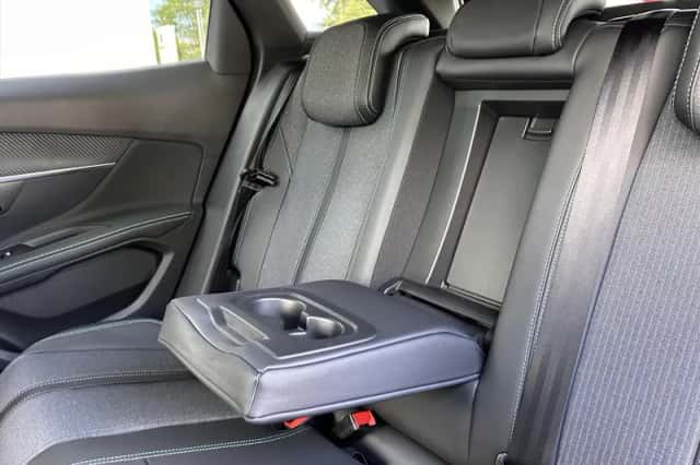 Peugeot 3008 (2024) thumbnail 22