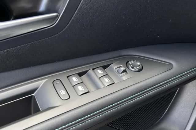 Peugeot 3008 (2024) thumbnail 27