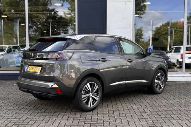 Peugeot 3008 (2024) thumbnail 4