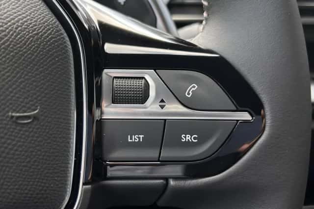 Peugeot 3008 (2024) thumbnail 32