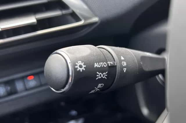 Peugeot 3008 (2024) thumbnail 34