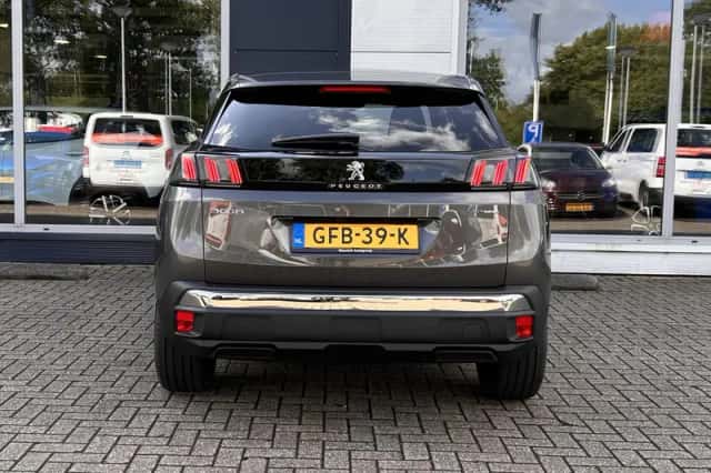 Peugeot 3008 (2024) thumbnail 5