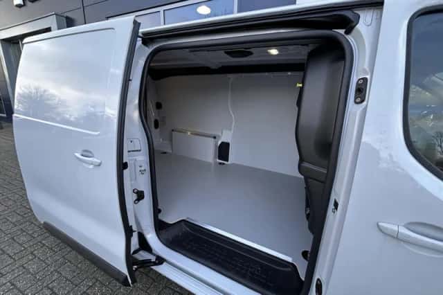 Peugeot Expert (2024) thumbnail 24