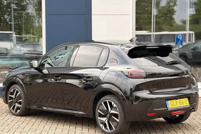Peugeot 208 (2024) thumbnail 3