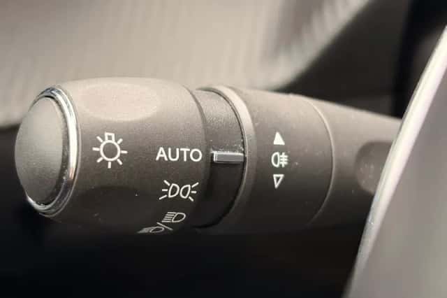 Peugeot 208 (2024) thumbnail 34