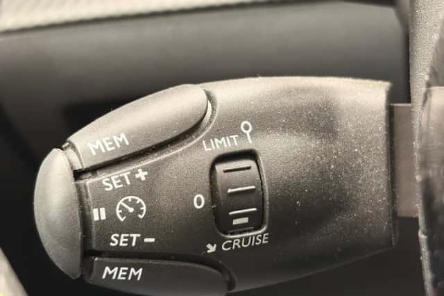Peugeot 208 (2024) thumbnail 35