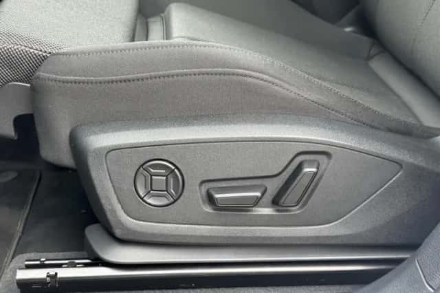 Audi Q3 (2022) thumbnail 13