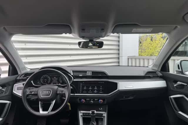 Audi Q3 (2022) thumbnail 10