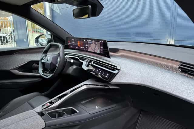 Peugeot 5008 (2025) thumbnail 8
