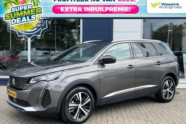 Peugeot 5008 (2023) thumbnail 1