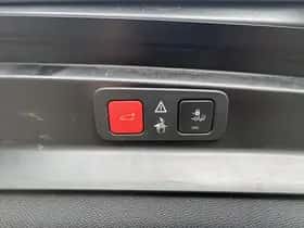 Peugeot 5008 (2023) thumbnail 39