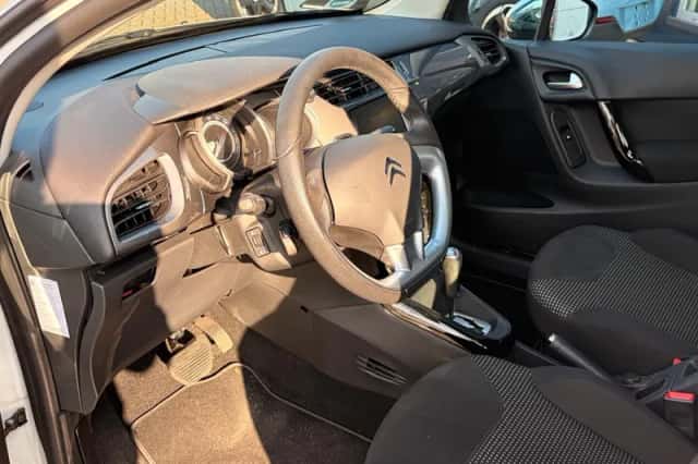 Citroën C3 (2013) thumbnail 11