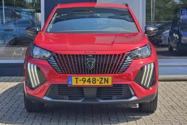 Peugeot e-2008 (2023) thumbnail 3