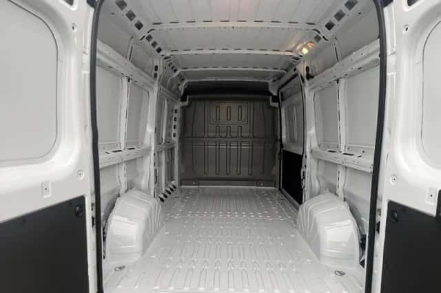 Peugeot Boxer (2024) thumbnail 16