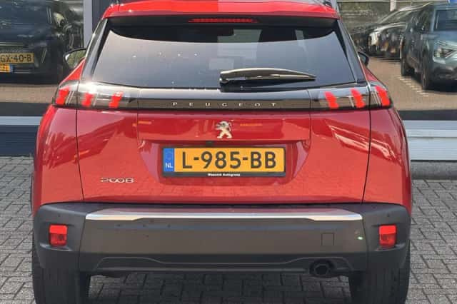 Peugeot 2008 (2021) thumbnail 5