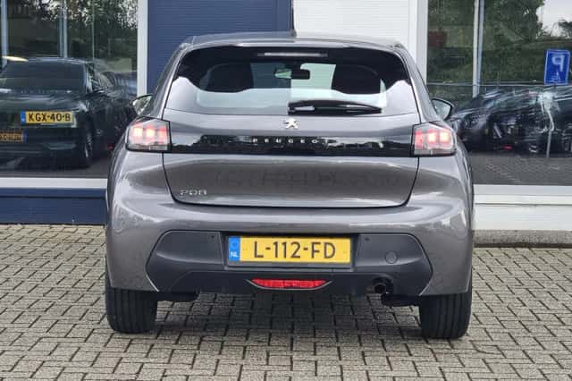 Peugeot 208 (2021) thumbnail 8